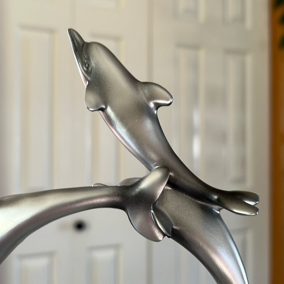 Vintage Dolphin Ring Statue Decor - Picture 9 of 12